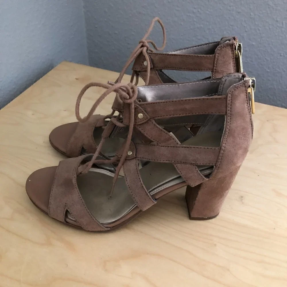 Circus by Sam Edelman Emilia Heeled Sandals Women's size 6.5 Tan Strappy Caged